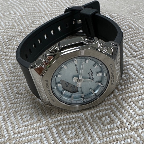 Women’s Casio GMS2110-2A watch, silver and blue - Picture 5 of 7